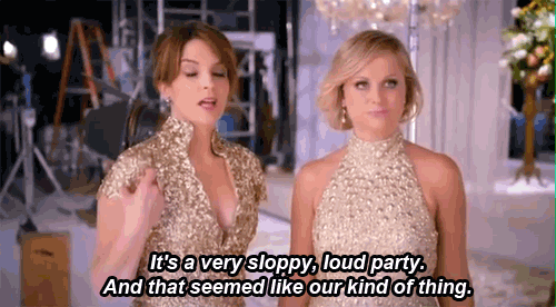 tina-fey-amy-poehler-golden-globes-2014-2015-gifs-gifsfln